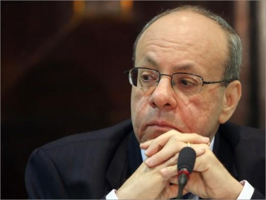 “وحيد عبدالمجيد” يعلن اعتزال العمل السياسي