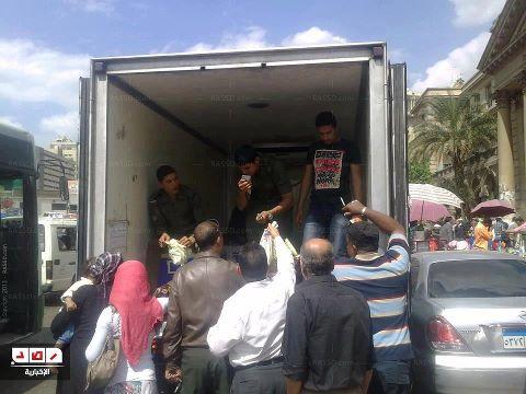 عقيد بالجيش: توزيع سلع مخفضة يوميًا لتخفيف العبأ عن المواطن