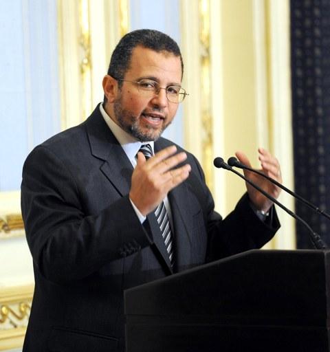 قنديل يستعرض إستراتجية وزارة الرياضة الجديدة