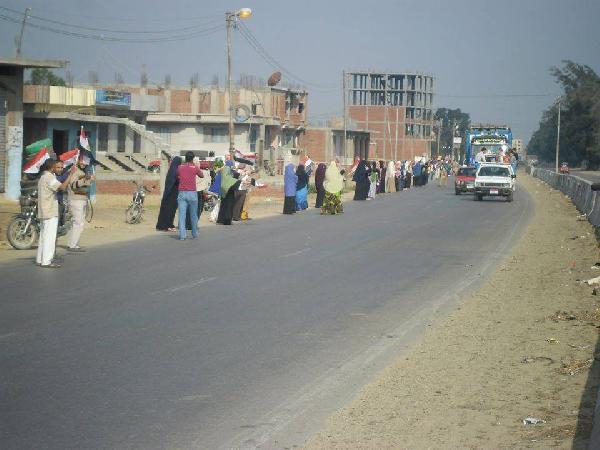 أهالي الشرقية يواصلون فعالياتهم فى أسبوع “مصر ليست تكية”