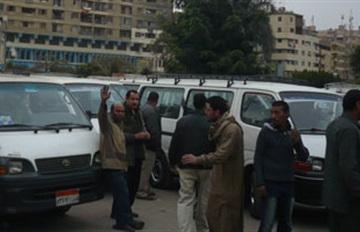 سائقو الأجرة يرفعون تعريفة الركوب وسط غياب من الأمن