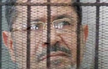 رفع محاكمة “مرسي” في “اقتحام السجون” لإصدار القرار