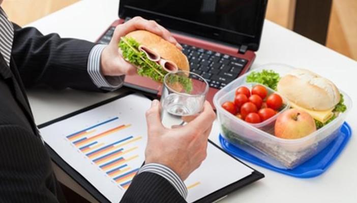 5 سلوكيات “خادعة” تجنبها في عملك