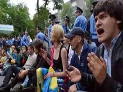 داخلية أوكرانيا تتخلص من الجماعات الموالية لروسيا