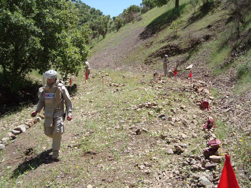 الجماعات المسلحة بالعراق تستغل الألغام في تصنيع المتفجرات