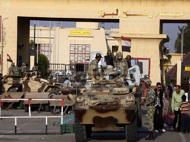 إدخال 1765 متراً مكعباً من “الحصمة” إلى غزة عبر معبر رفح