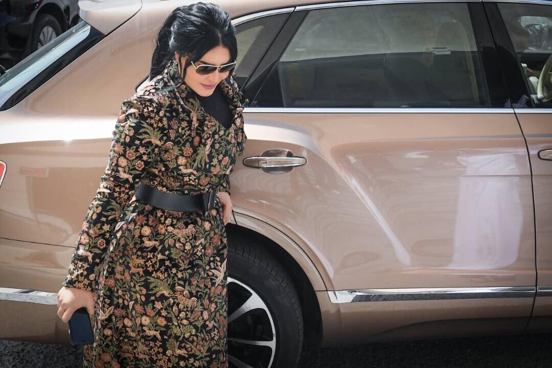 مديرة منزل “أحلام” تشهر إسلامها وتغير اسمها من جوديت إلى جنان