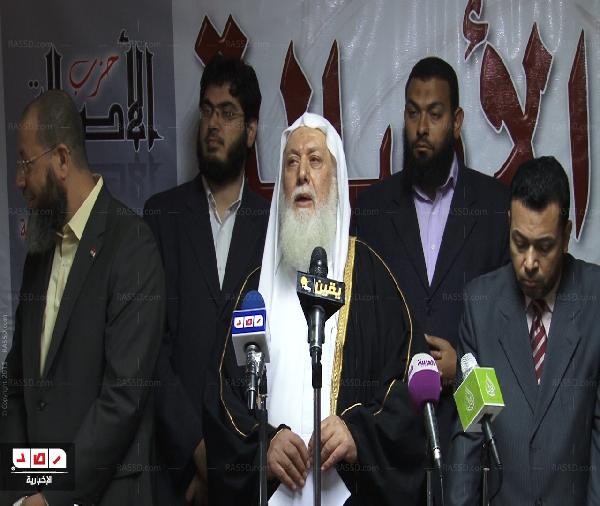 مؤسس التيار السلفي بلبنان يحذر حزب الله من معاونة “الاسد”