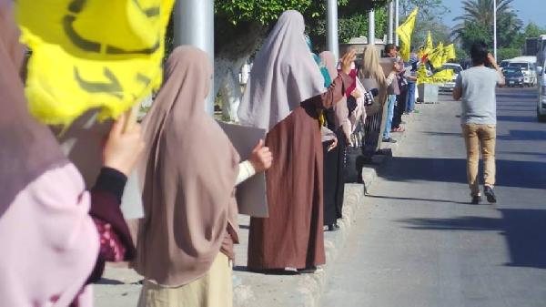 سلسلة بشرية صباحية لحركة 7 الصبح ببرج العرب