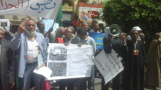 بالصور.. أصحاب المعاشات يتظاهرون للمطالبة بتطبيق الحد الأدنى للأجور