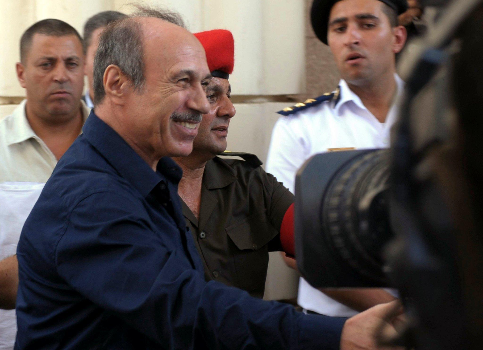 لتنفيذ حكم بالسجن سبع سنوات.. “النيابة” تأمر بالقبض على حبيب العادلي