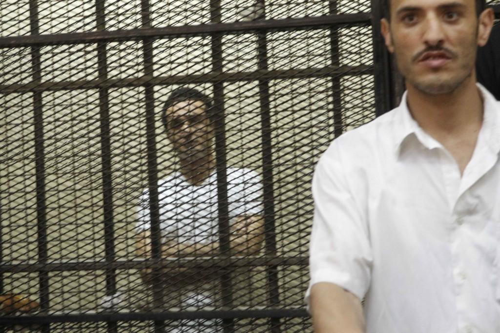 تأييد حبس أحمد دومة 3سنوات بتهمة إهانة “ناجي شحاتة”