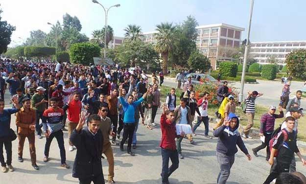 مسيرات بجامعة المنيا تنديدا بأحكام الإعدام