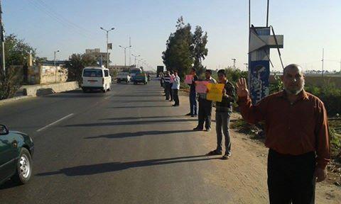 سلسلة بشرية لحركة 7 الصبح بـ “كفر سعد” في دمياط