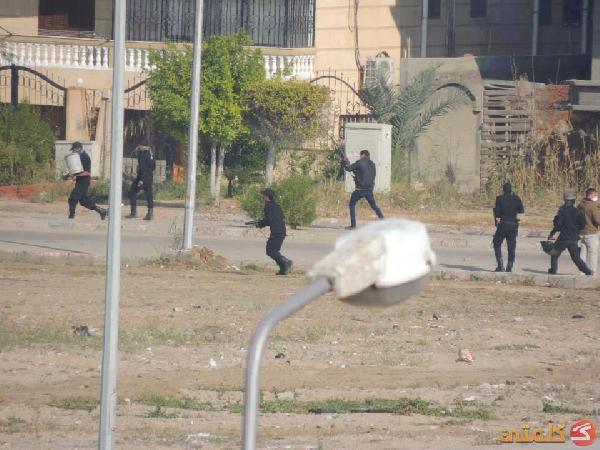 اقتحام أمن الانقلاب لجامعة أسيوط واعتقال 3 طلاب