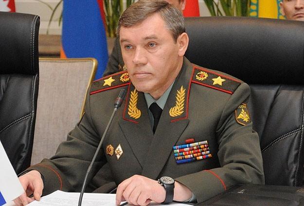 الاتحاد الأوروبي يضع رئيس أركان روسيا على قائمة المحظورين