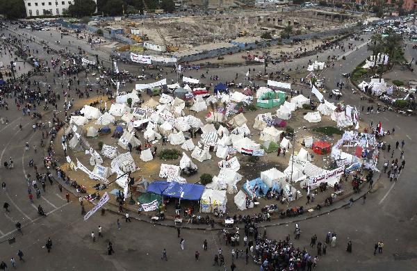الشرطة تغلق الشارع المؤدي لميدان التحرير وقصر النيل