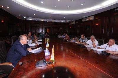 محافظ الأقصر يبحث ضوابط توريد القمح المحلي لعام 2013