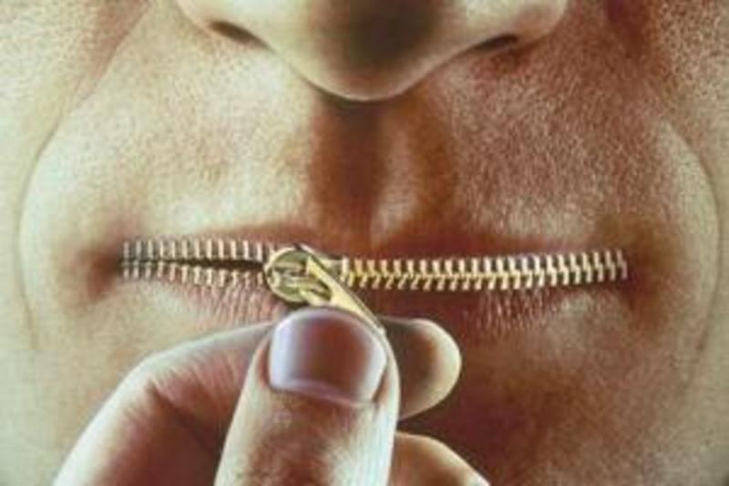 استقلال الصحافة: المهنة تعانى تراجع في حرية الرأي والتعبير