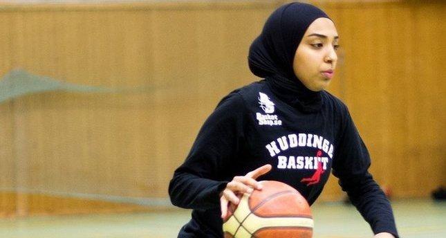 الاتحاد الدولي لكرة السلة يسمح بارتداء الحجاب في المباريات