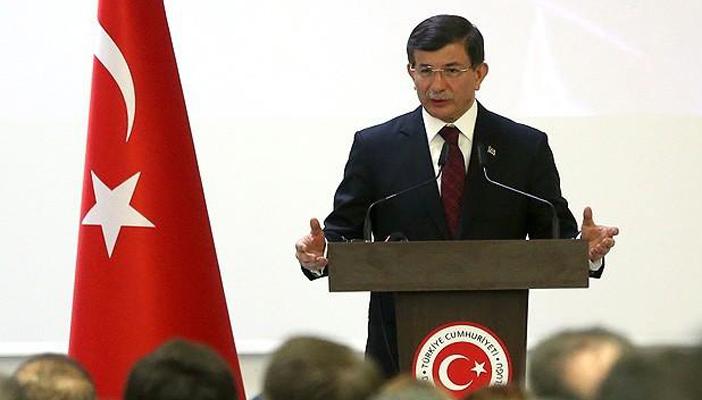 رئيس الوزراء التركي يحذّر أوروبا من إقصاء الأجانب