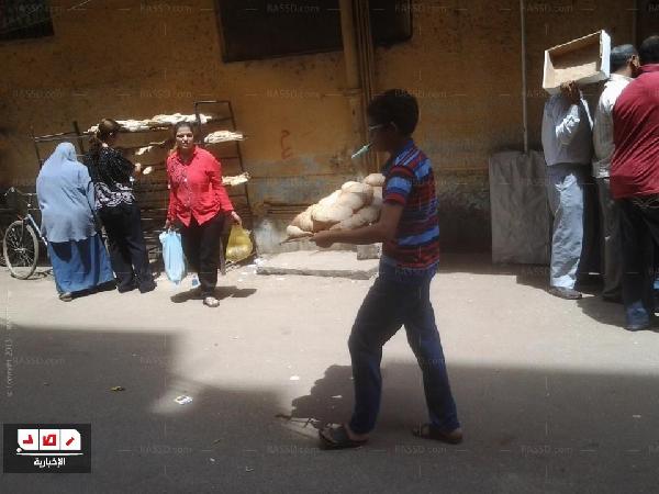 تطبيق منظومة الخبز الجديدة بمدينه سوهاج