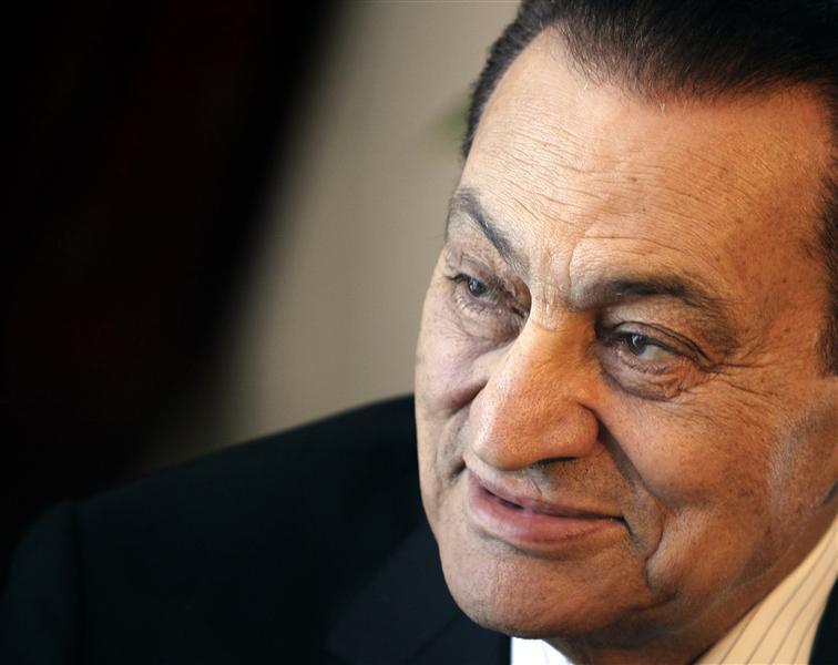 النيابة تتسلم مستندات حول اهدار 16 مليار دولار بالبترول