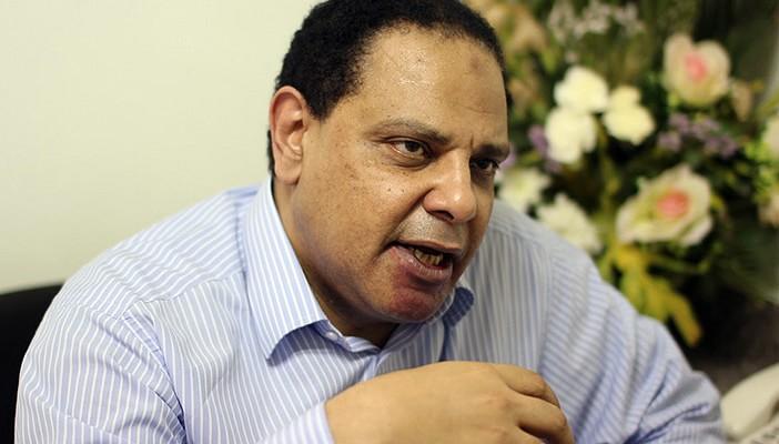 عن تدهور حالة أحد معتقلي 25 إبريل.. الأسواني: كفاية ظلم