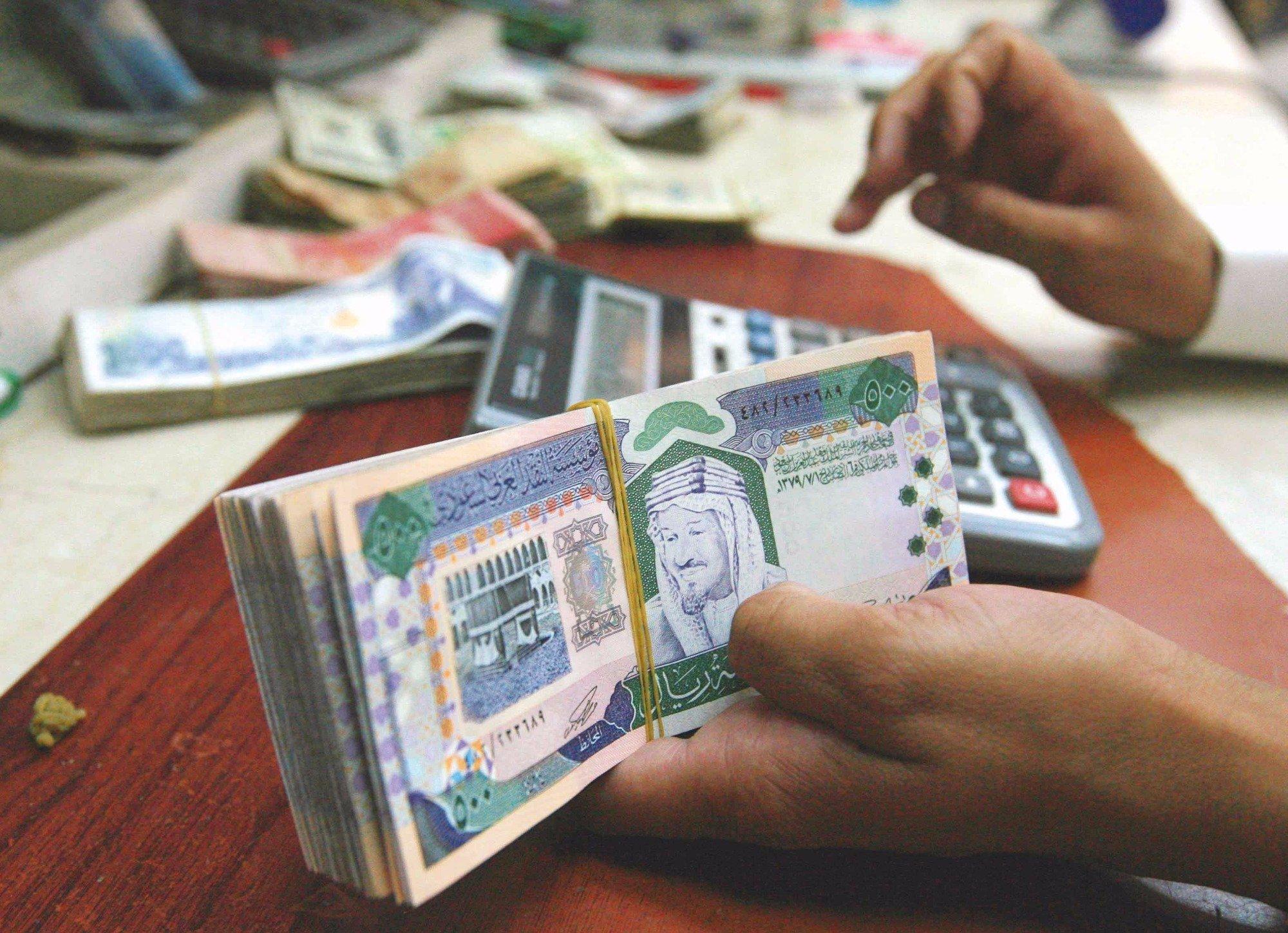 خبير اقتصادي: السعودية ستواجه “إفلاسا هيكليا” بعد عامين أو ثلاثة