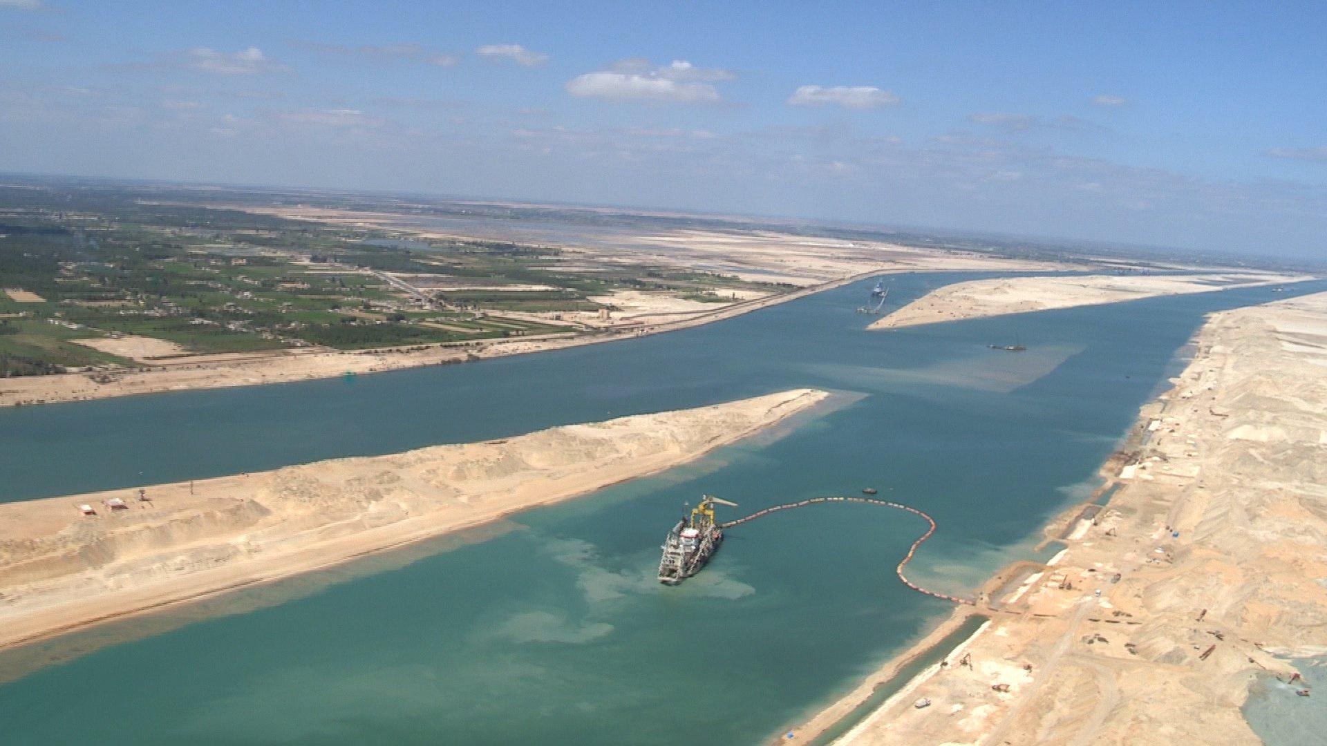 بعد تراجع عوائدها.. الحكومة تنشر إيرادات قناة السويس بالجنيه لأول مرة