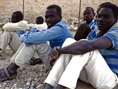 القبض على 32 متسللا إفريقيا بالصحراء الغربية بالوادي الجديد