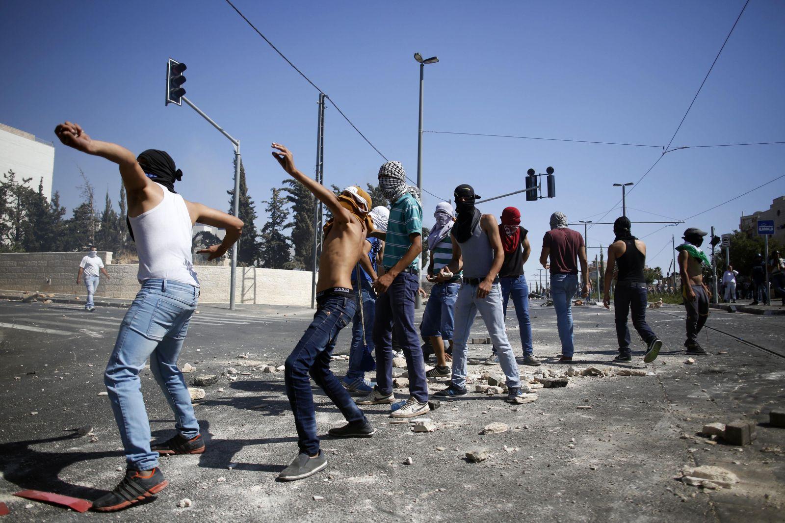 قوات الاحتلال “الإسرائيلي” تقتحم حي “كفر عقب” صباح اليوم