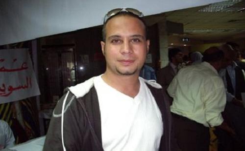 شباب 6 ابريل  يستقبلون “ماهر” بالهتافات بعد الإفراج عنه