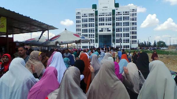 طلاب جامعة دمنهور يواصلون فاعلياتهم الرافضة للانقلاب الدموي