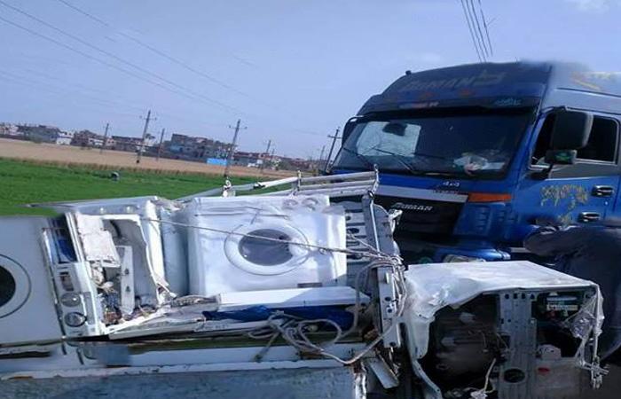 وفاة سائق إثر حادث اصطدام سيارة ملاكي بنقل في الدقهلية