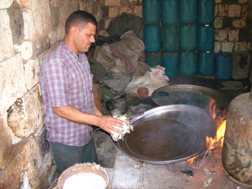 “النحّاسون المتجولون”.. بين عدم الاستقرار وضيق العيش