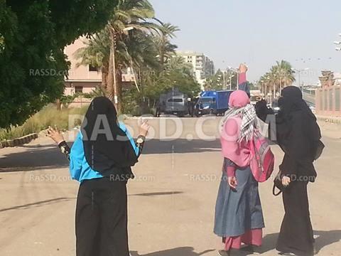 قوات أمن الانقلاب تعتدي على طالبات أزهر أسيوط