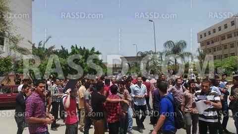 مسيرة لطلاب ضد الانقلاب بجامعة الأزهر في القاهرة