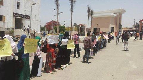 سلسلة طلابية بجامعة بنى سويف للإفراج عن الطلاب المعتقلين