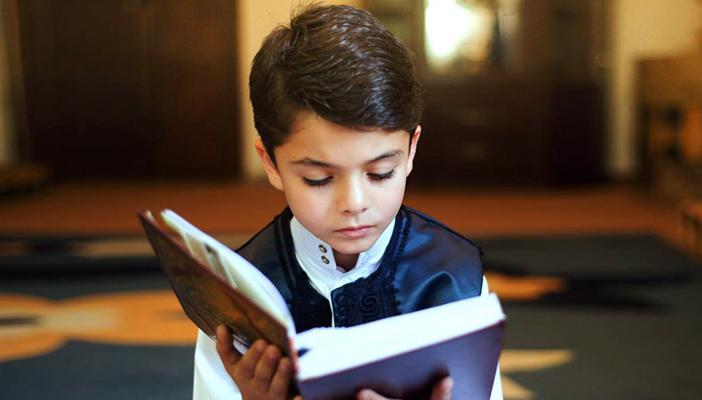 بالفيديو.. كيف تربي أبناء صالحين؟