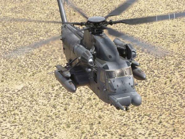 وصول 4 طائرات هليكوبتر حربية الى العريش