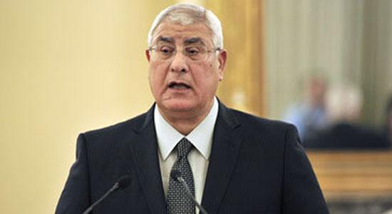 قانونيون: زيادة راتب الرئيس 20 ضعفا عودة لتفصيل القوانين