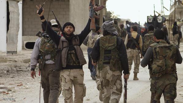 قصف على حلب ودرعا ومقتل 40 من قوات النظام بريف اللاذقية