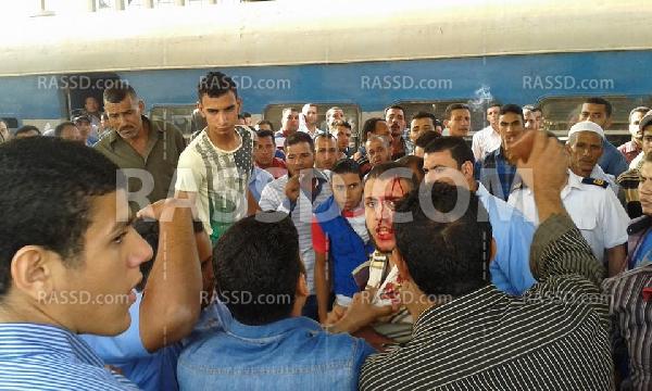 أمين شرطة يعتدي على مواطن بالضرب فى محطة مصر