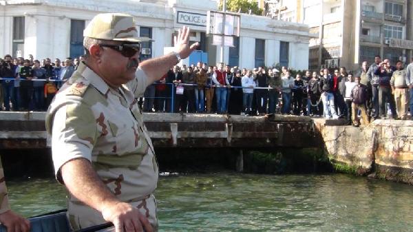 قائد الجيش الثاني يتفقد الوضع الامني بمدينة الشيخ زويد