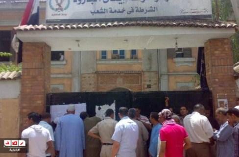 إغلاق قسم شرطة وقطع الطريق الزراعي بايتاي البارود