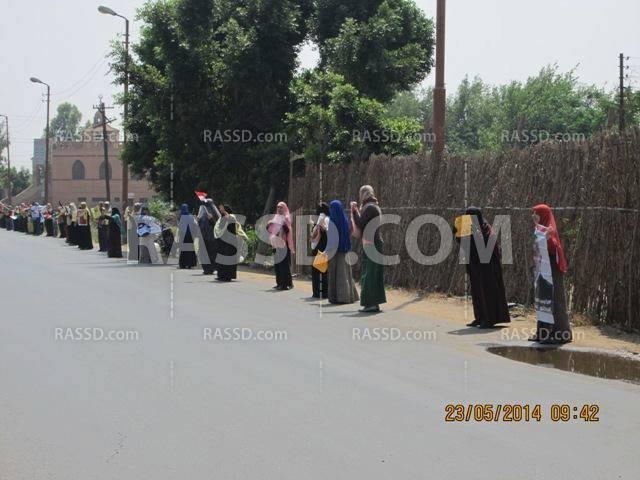 سلاسل بشرية رافضة لتمثيلية الانتخابات في المنوفية