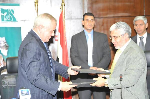 بعد تكرر حوادث القطارات .. تصنيع مزلقان مطور بمكونات محلية