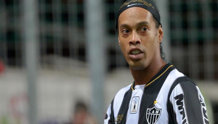 نجم البرازيل يعتذر عن سوء سلوكه