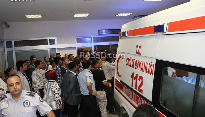 تركيا: طعن مرشح “العدالة والتنمية” بالسكين في موكبه الانتخابي